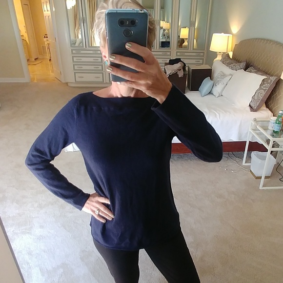 Sweater - Picture 2 of 3